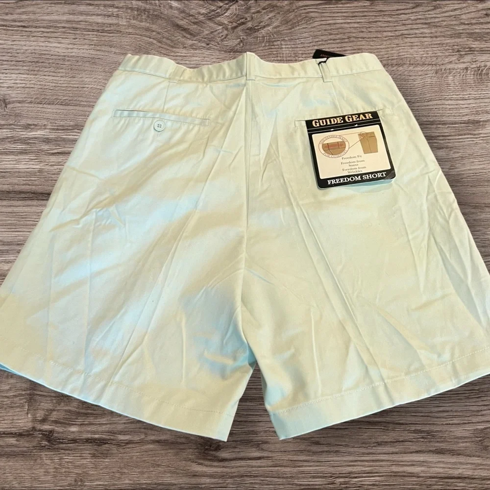 Guide Gear Freedom Short Adjustable Waist Wrinkle & Stain Resistant Size 34 NWT